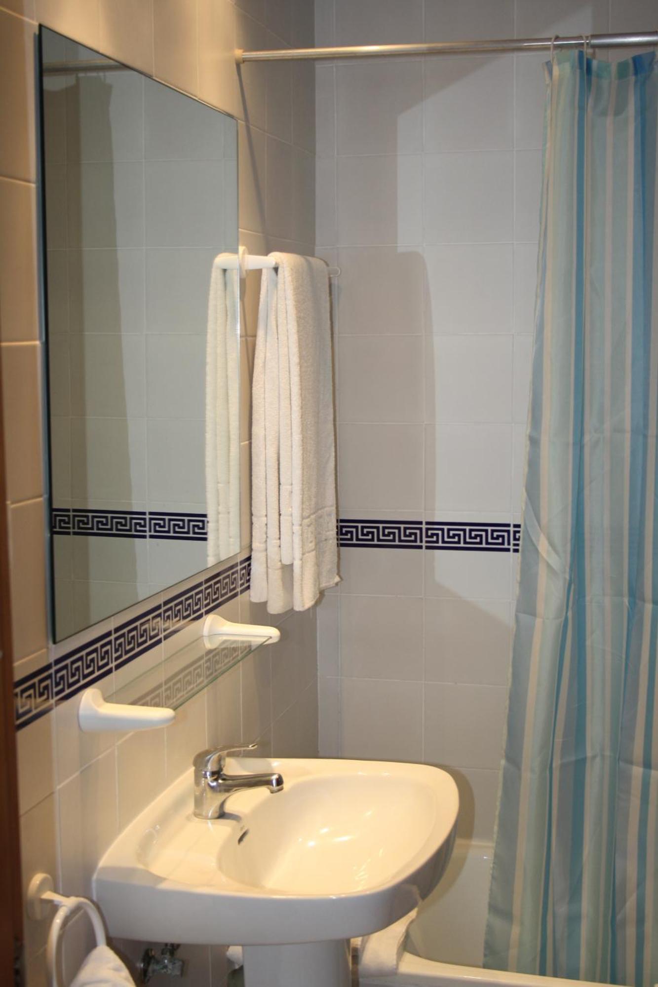 Apartamentos Torrelaguna 베라 외부 사진